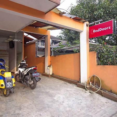 Reddoorz Syariah Near Btc Fashion Mall Bandung Extérieur photo