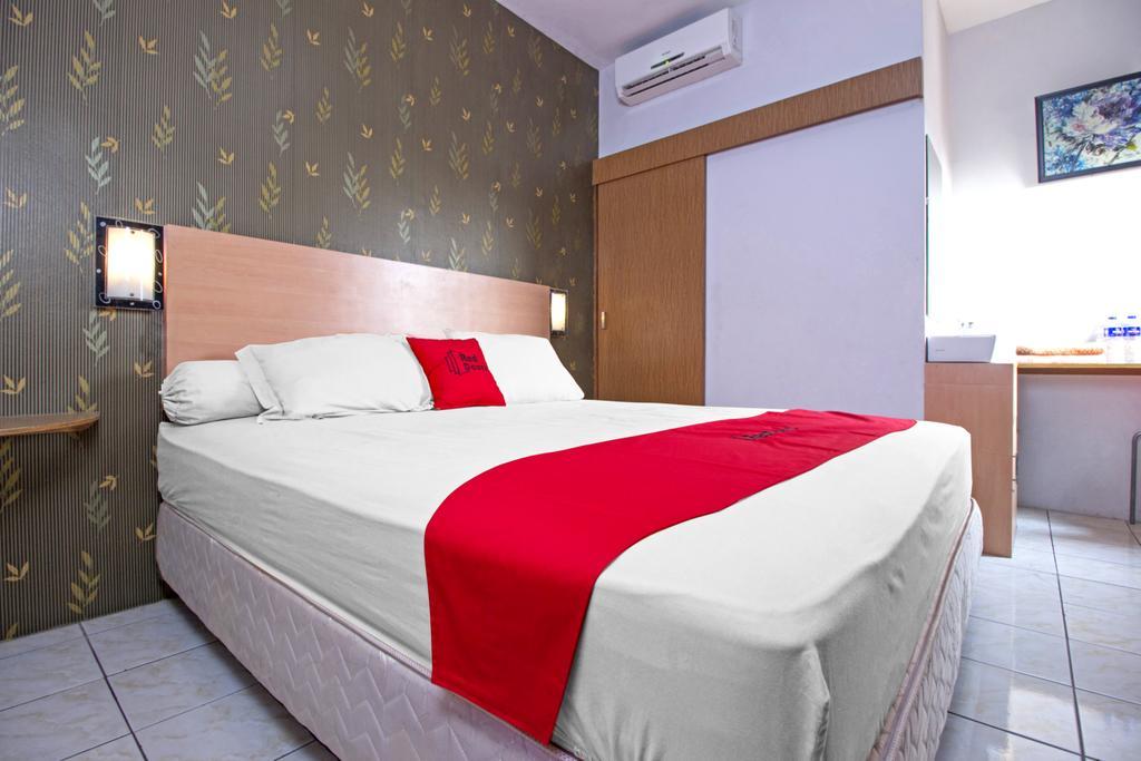 Reddoorz Syariah Near Btc Fashion Mall Bandung Extérieur photo