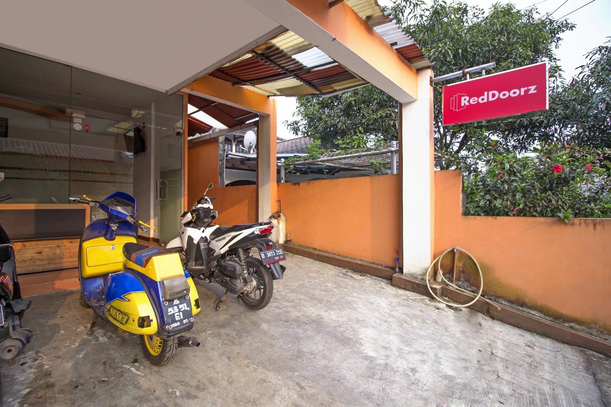 Reddoorz Syariah Near Btc Fashion Mall Bandung Extérieur photo